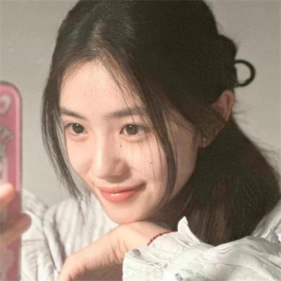 关于莉莉周的一切